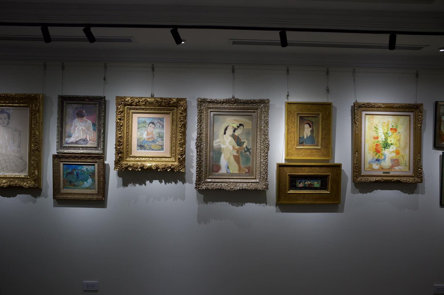 Cận cảnh dần các tác phẩm trong triển lãm “Âm vang một thế kỷ Nghệ thuật Việt Nam”